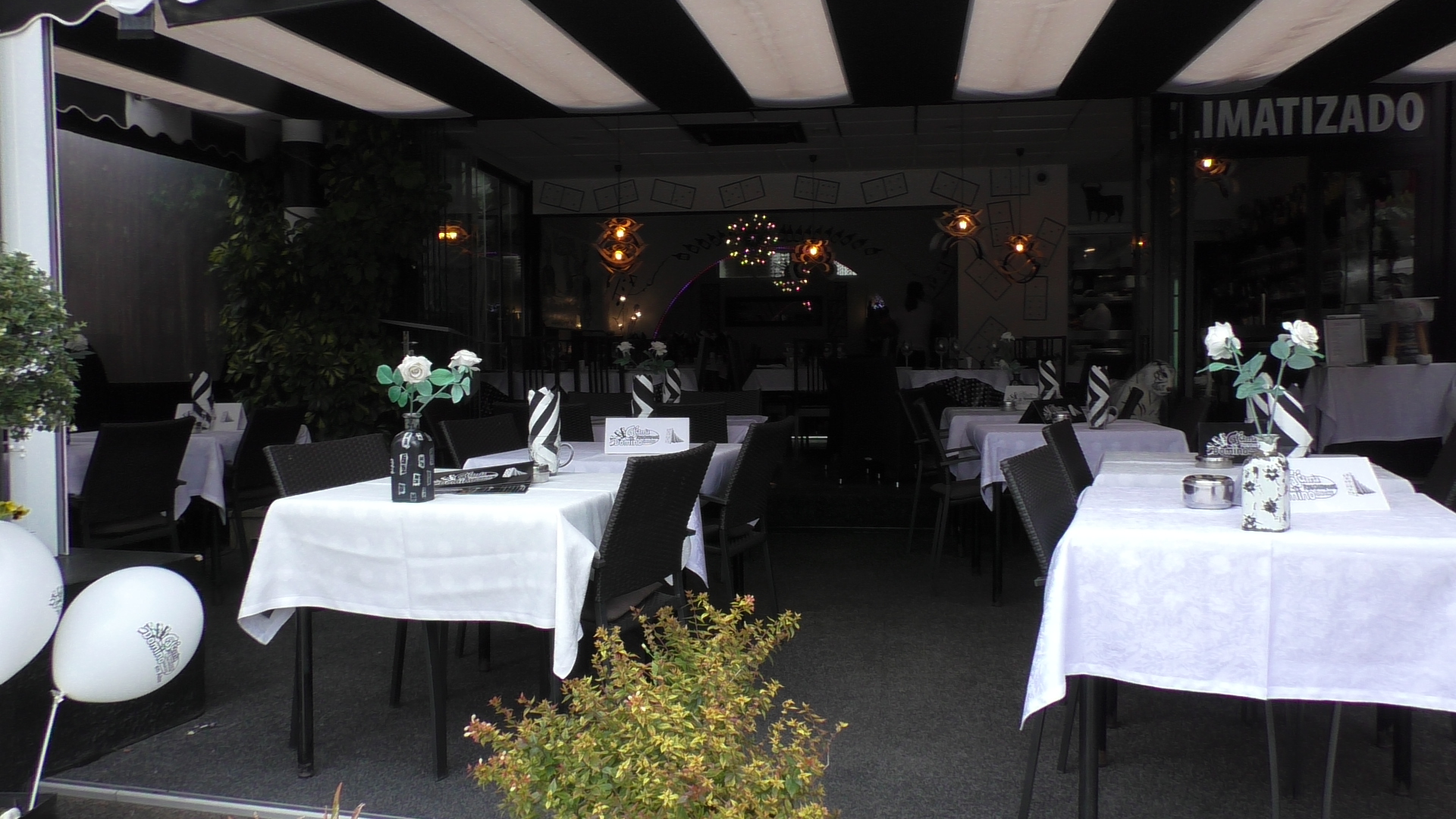 Domino Cafe & Restaurante Albir